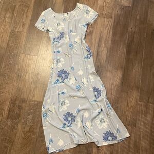 90s floral women’s shift dress